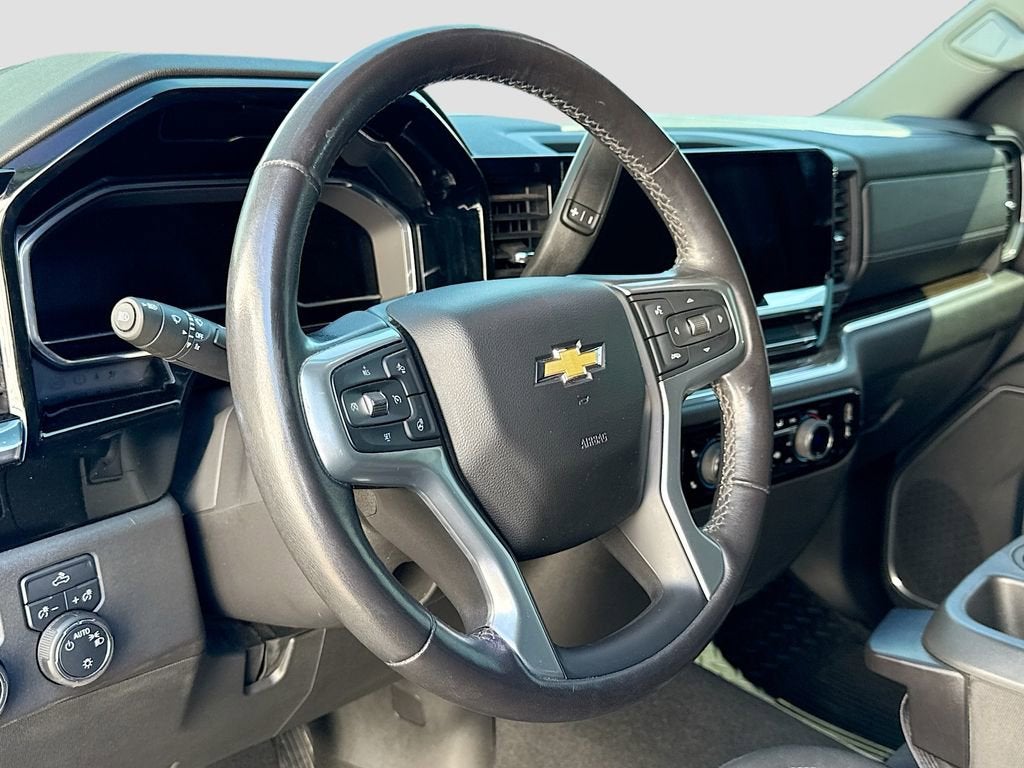 2022 Chevrolet Silverado 1500 LT (2FL)