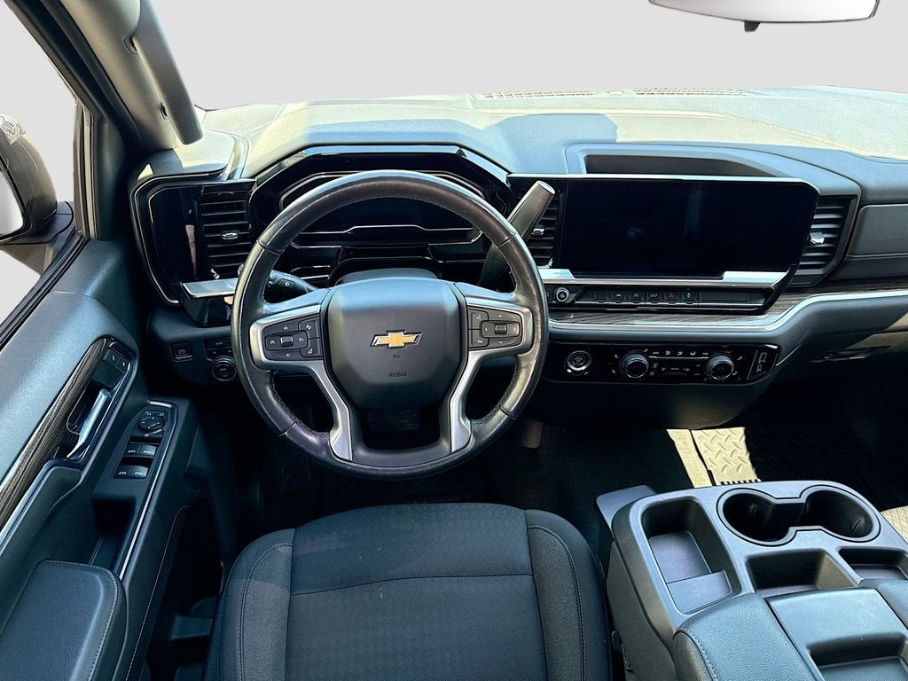 2022 Chevrolet Silverado 1500 LT (2FL)