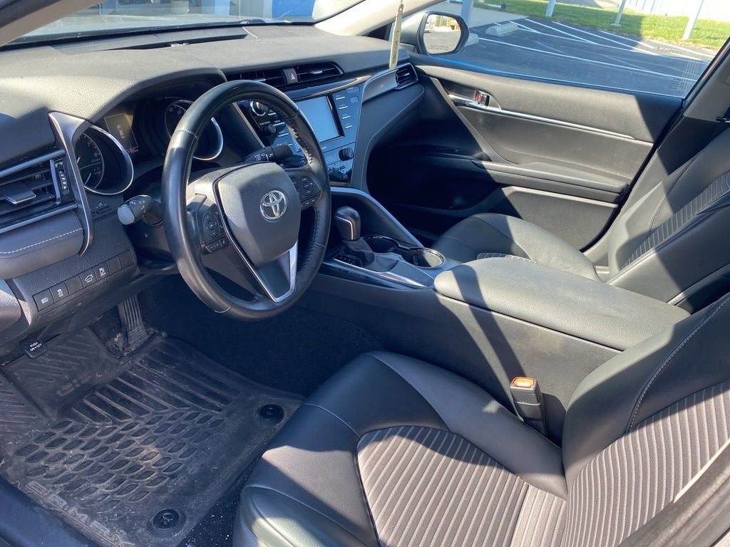 2020 Toyota Camry SE