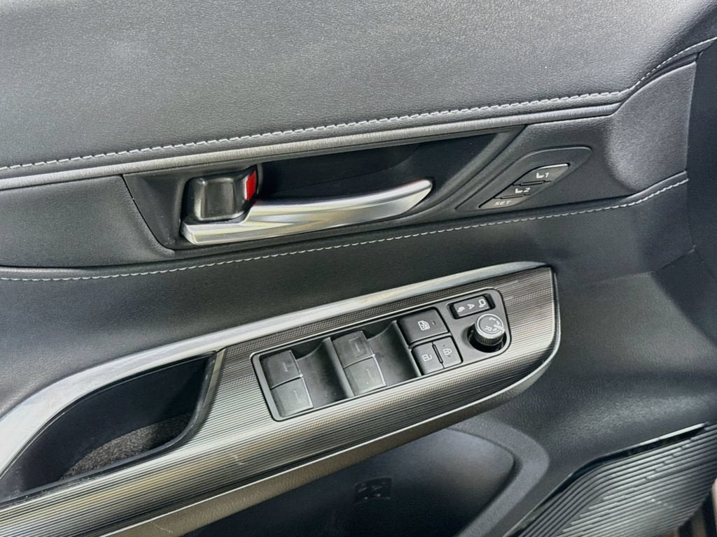 2023 Toyota Venza LE