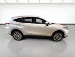 2023 Toyota Venza LE