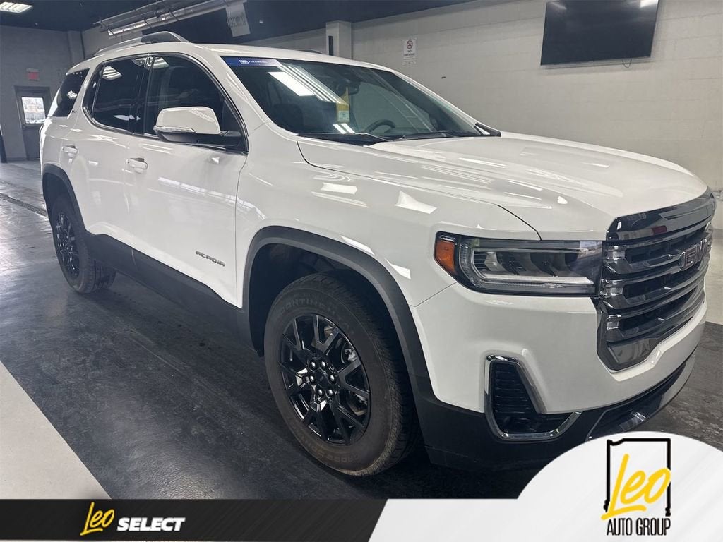 2023 GMC Acadia SLT