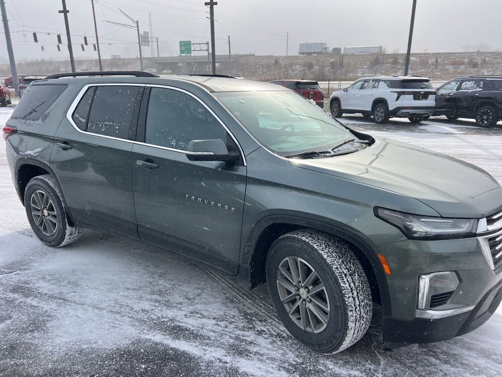 2023 Chevrolet Traverse LT Cloth