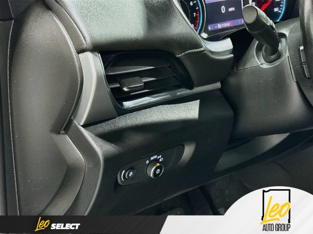 2022 Chevrolet Traverse LT Leather