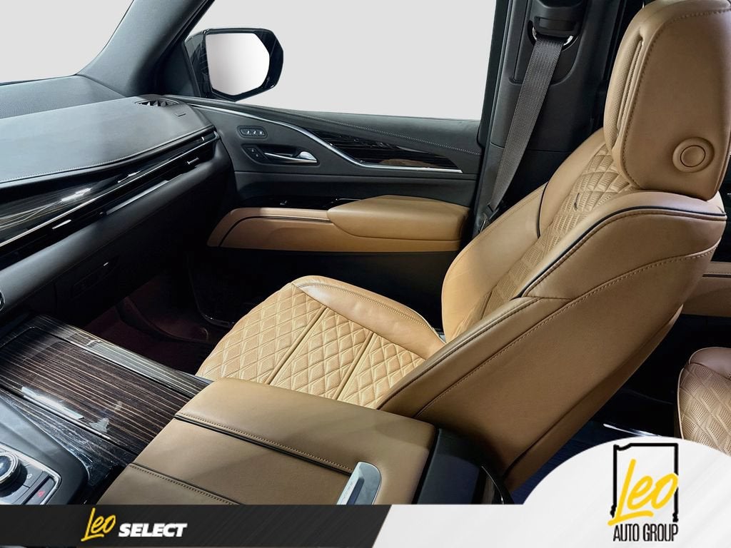 2023 Cadillac Escalade Sport