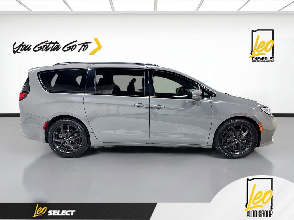 2022 Chrysler Pacifica Touring L