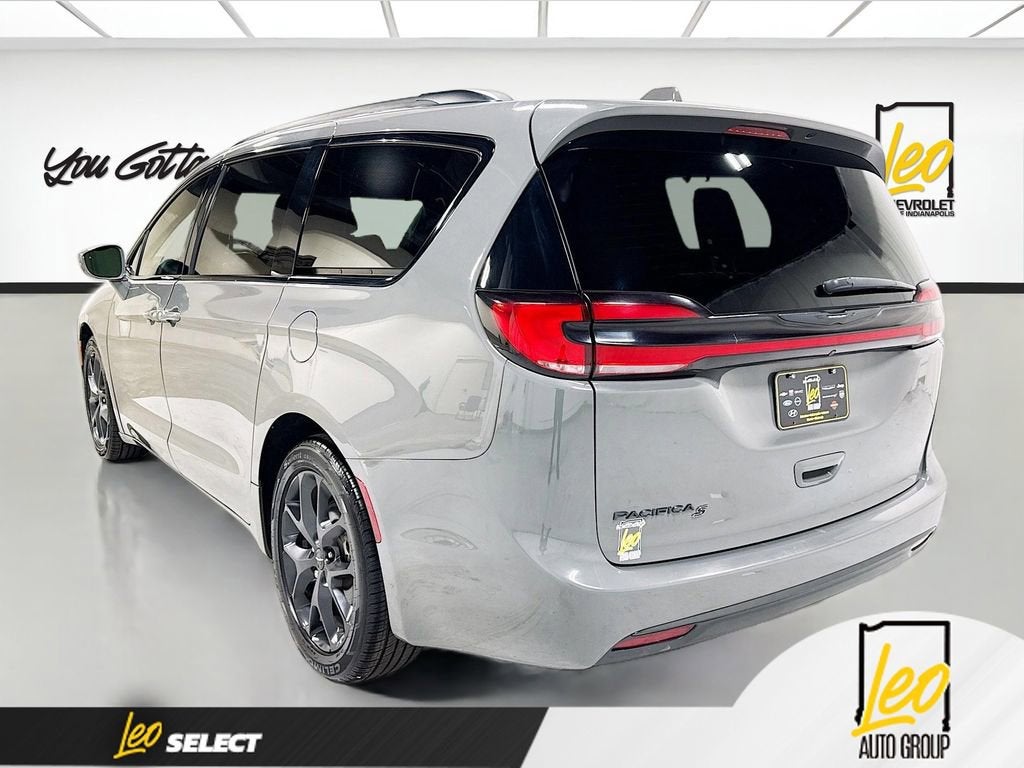 2022 Chrysler Pacifica Touring L
