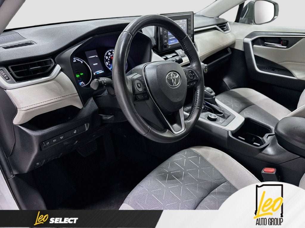 2022 Toyota RAV4 Hybrid XLE